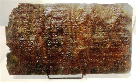  The Laguna Copperplate Inscription -  Bí ẩn Của Một Vật Thờ Qua Hàng Nghìn Năm